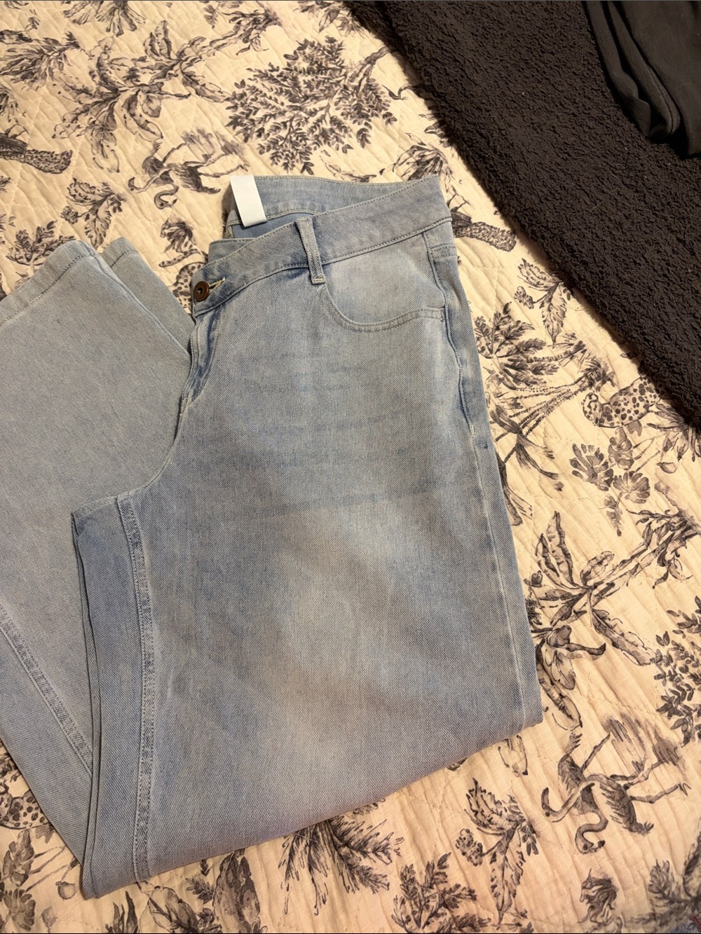 HALARA Light Wash Wide-Leg Jeans - Pale Blue - Picture 5 of 5